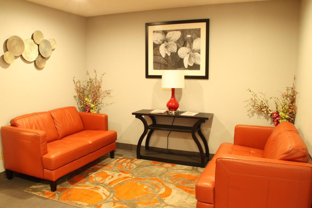 Days Inn By Wyndham Black River Falls - Access To Atv Trail Bagian luar foto