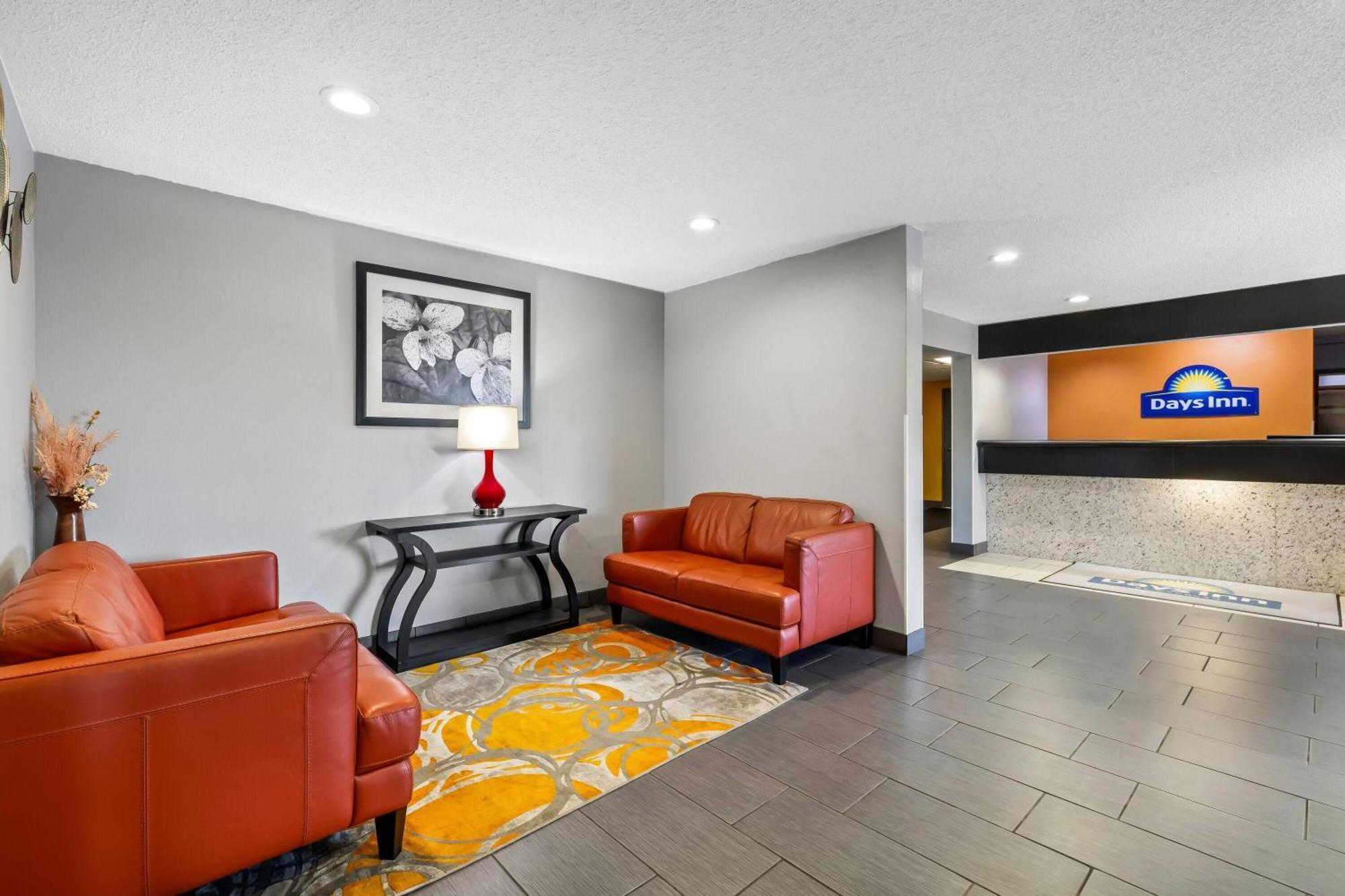 Days Inn By Wyndham Black River Falls - Access To Atv Trail Bagian luar foto